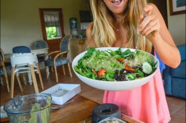 A Healthy SALAD RECIPE | LUNCH TIME!!
