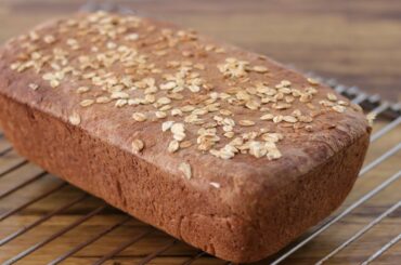 Easy Honey Oatmeal Bread Recipe