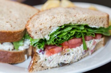 Healthy Lunch Idea: Southern Chicken Salad & Sandwich