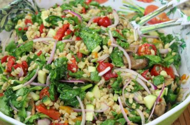 Super Healthy Farro Salad!