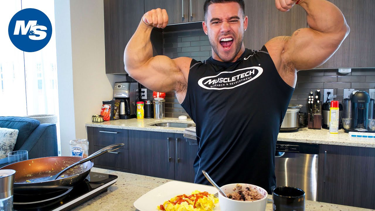 What Bodybuilders Eat For Breakfast | Santi Aragon's 8 Minute Meal What Bodybuilders Eat For Breakfast | Santi Aragon's 8 Minute Meal