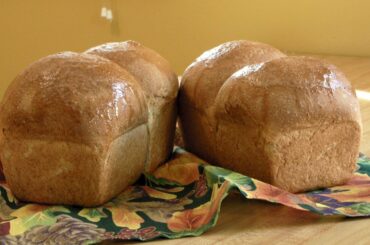 How to Make Whole Wheat Bread from Scratch