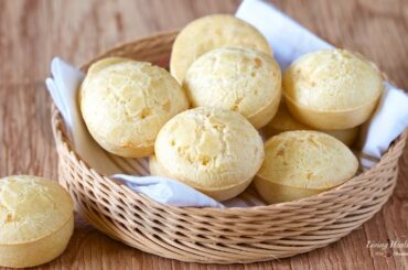 Easy Brazilian Cheese Bread Recipe (Pão de Queijo)