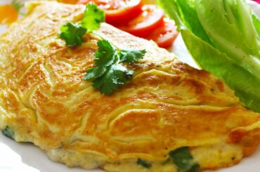 Cheese Omelette | Healthy Egg Omelette - Breakfast Recipe | Kanak's Kitchen