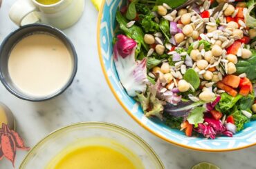 5 Easy & Delicious Salad Dressings