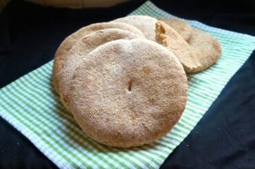 Whole Wheat Moroccan Bread - Homemade Bread Recipe - Moroccan Cuisine (Sous-titres Francais)