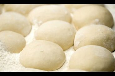 Homemade Super Soft and Fluffy Coconut Bread Recipe | Chinese Bakery Buns | Bread Rolls | 椰蓉麵包製作