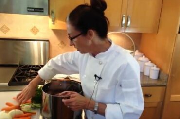 Healthy dinner ideas: How to make chicken stock by MEAL5