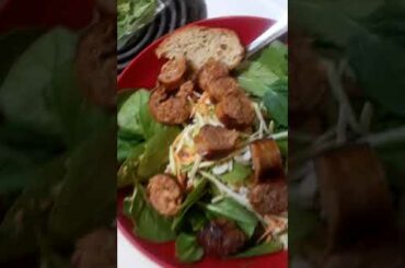 GREEN SALAD: HOW TO CREATE BIG HEALTHY LOW-FAT SPICY ITALIAN SAUSAGE SALAD