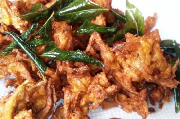 Crispy Onion Pakoda - Rainy Season Recipes - Indian Vegetarian Snack - Telugu Vantalu