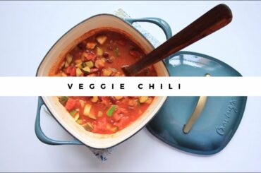 Veggie Chili   |  Dutch Oven Recipes  |   Healthy Dinner Idea