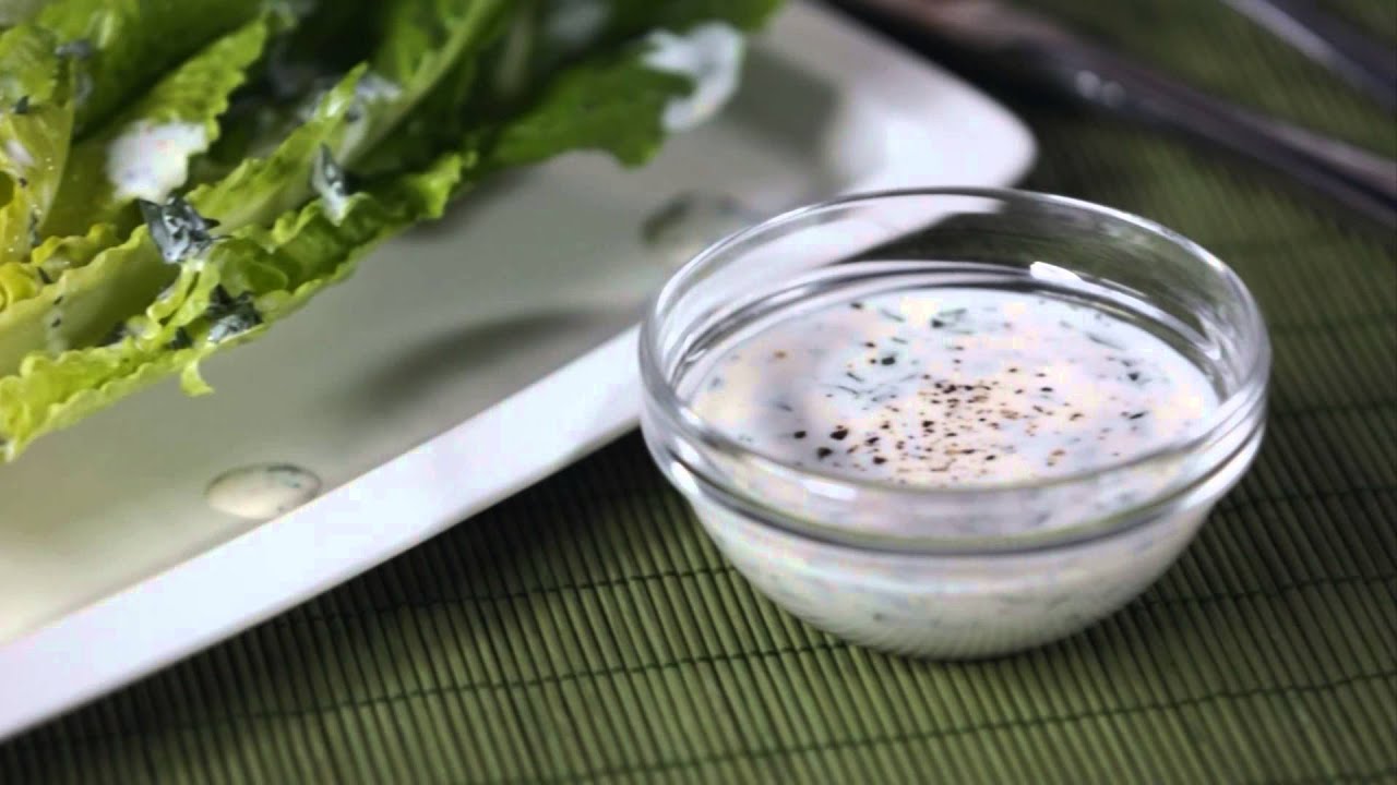 How to Make a Healthy Salad Dressing How to Make a Healthy Salad Dressing