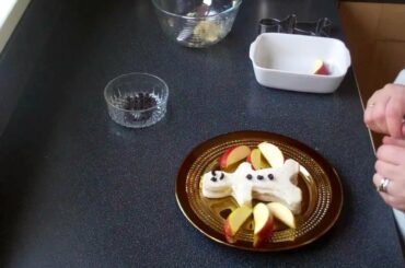 MAISIE MAKES - BANANA SANDWICH MAN. HEALTHY FOOD FOR KIDS.. FUN FOR KIDS TO EAT AND MAKE!