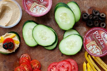 Healthy Lunch Idea: DIY Pizza Lunch