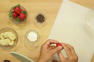 Kids' Lunch Ideas & Healthy Back to School Recipes: Strawberry Banana Snake [Video]