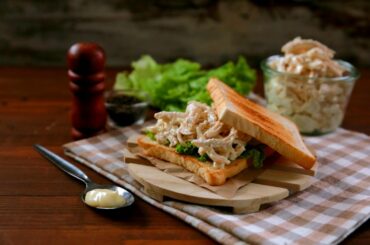 Make a Chicken Sandwich with Lady's Choice Mayonnaise in 3 easy steps!