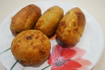 Baked Bread Rolls Recipe in Hindi | Healthy Indian Breakfast Recipe | बेक्ड ब्रेड रोल्स रेसिपी