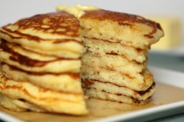 HEALTHY  BREAKFAST: 3 Ingredient Pancakes in 2 Minutes || Pancakes || Breakfast  Ideas