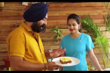 Scrambled Egg with Bread | Healthy & Continental Recipe | Fitilicious Foods