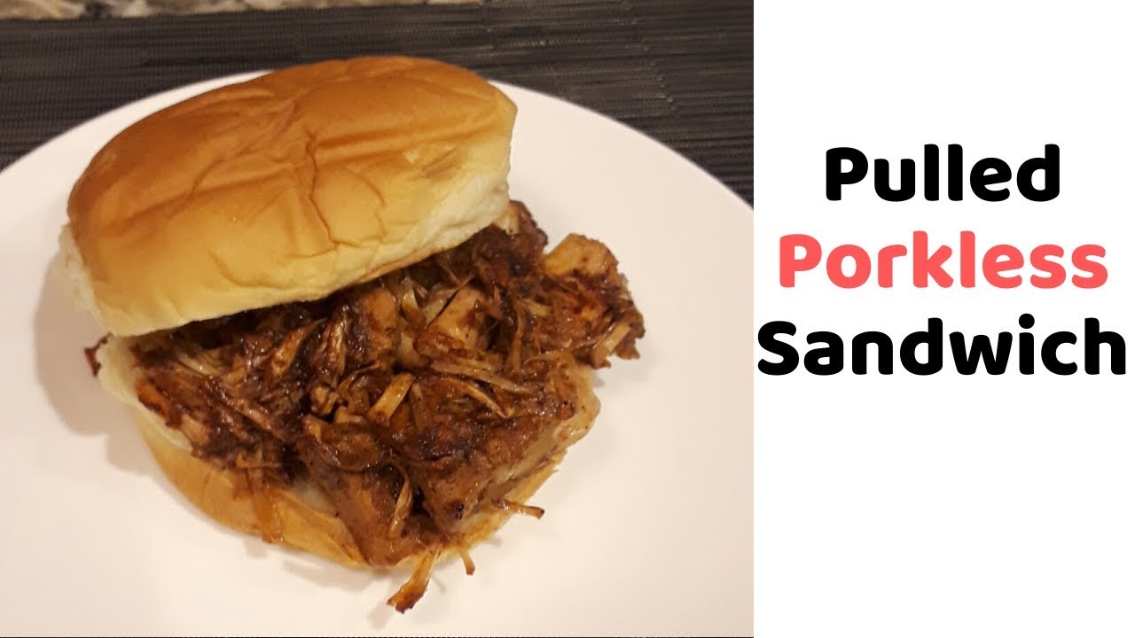 Vegan BBQ Jackfruit Sandwich (vegan pulled pork recipe) Vegan BBQ Jackfruit Sandwich (vegan pulled pork recipe)