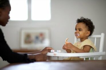 Feed your baby healthy food to help them grow