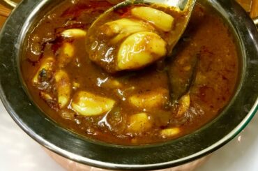 பூண்டு குழம்பு இப்படி செய்யுங்க மிகச்சுவையாக இருக்கும் /Poondu Kulambu recipe/healthy Garlic Kulambu