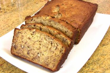 Moist Banana Bread Recipe |Cooking With Carolyn
