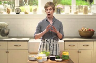 Healthy Lunch Idea: Takeaway Taco Salad