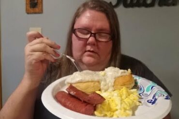 COOKING AND EATING BREAKFAST FEAST