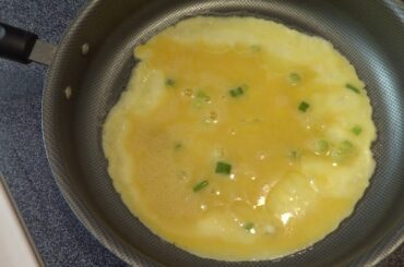 EASY BREAKFAST RECIPE AN OMELETTE|How to  Make a PERFECT OMELETTE