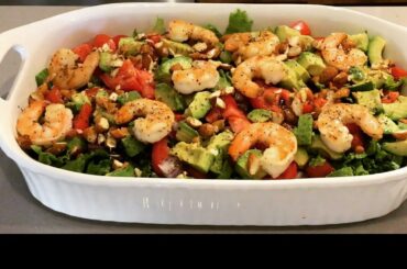 TO DAY’S RECIPE: SALAD; Avocado, prawns,  lettuce, almonds, tomatoes & onion.