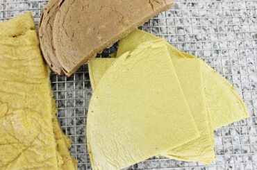 Gluten-free 3 ingredient plantain paleo bread