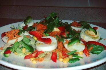 Vegies Salad with Eggs (very easy and healthy)