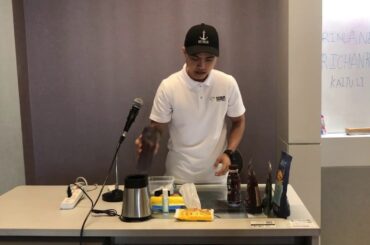 DEMONSTRATE SPEECH - How To Make a Healthy Protein Cocktail for Breakfast in Short Time