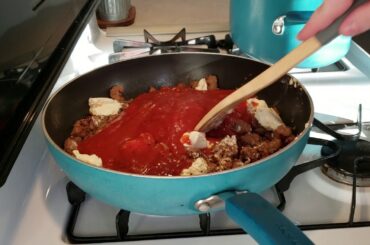 COOKING CREAMY SAUSAGE RIGATONI | EASY DINNERS | BECKS CORNER 11-22-19