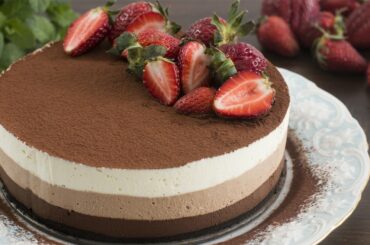 No-Bake Triple Chocolate Mousse Cake Recipe