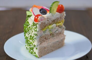 OUTRAGEOUS Sandwich Cake Recipe