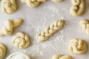 5 Ways To Shape Bread Rolls