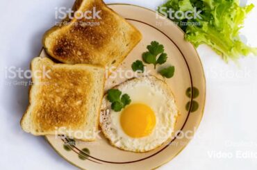 How to make a healthy breakfast(Egg and bread with juice 🥤)!