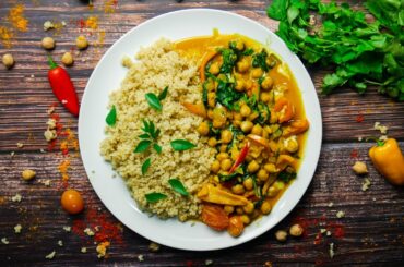 Healthy Vegetarian Chickpeas Curry | Nutrivybes