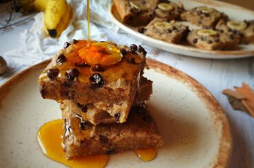 Chocolate Chip Oatmeal Banana Bars | Healthy Breakfast/Dessert