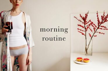MY COSY WINTER MORNING ROUTINE – (healthy gingerbread breakfast / barre class / vegan skincare favs)