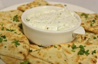 Garlic and Blue Cheese bread - Healthy Recipes - Quick Recipes - How To QUICKRECIPES