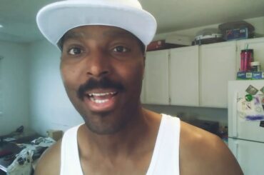 Man VS Salad. Episode 18 PART 1. How to make a super delicious healthy salad