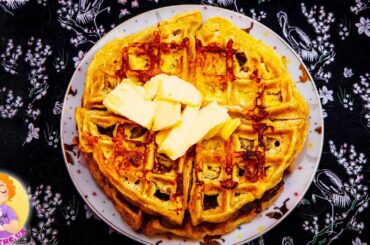 KETO Chaffles Recipe 🧇 2 Ingredients ONLY