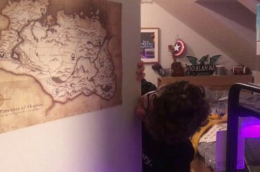 teenager snacks on door