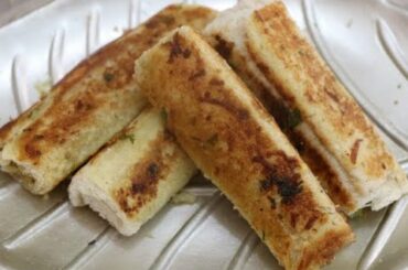 CHEESE CORN ROLLS.CHEESY BREAD ROLLS WITH CORN AND CHEESE. VERY TASTY EVENING SNACK.