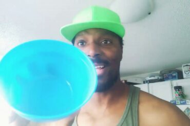 Man VS Salad  Episode 14. How to make a super delicious healthy salad