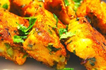 Sooji And Veggie Squares - Suji ka Nashta - Indian Snack Recipe - Breakfast Recipes