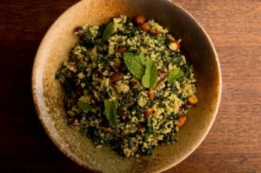 Hearty and Easy Kale and quinoa salad